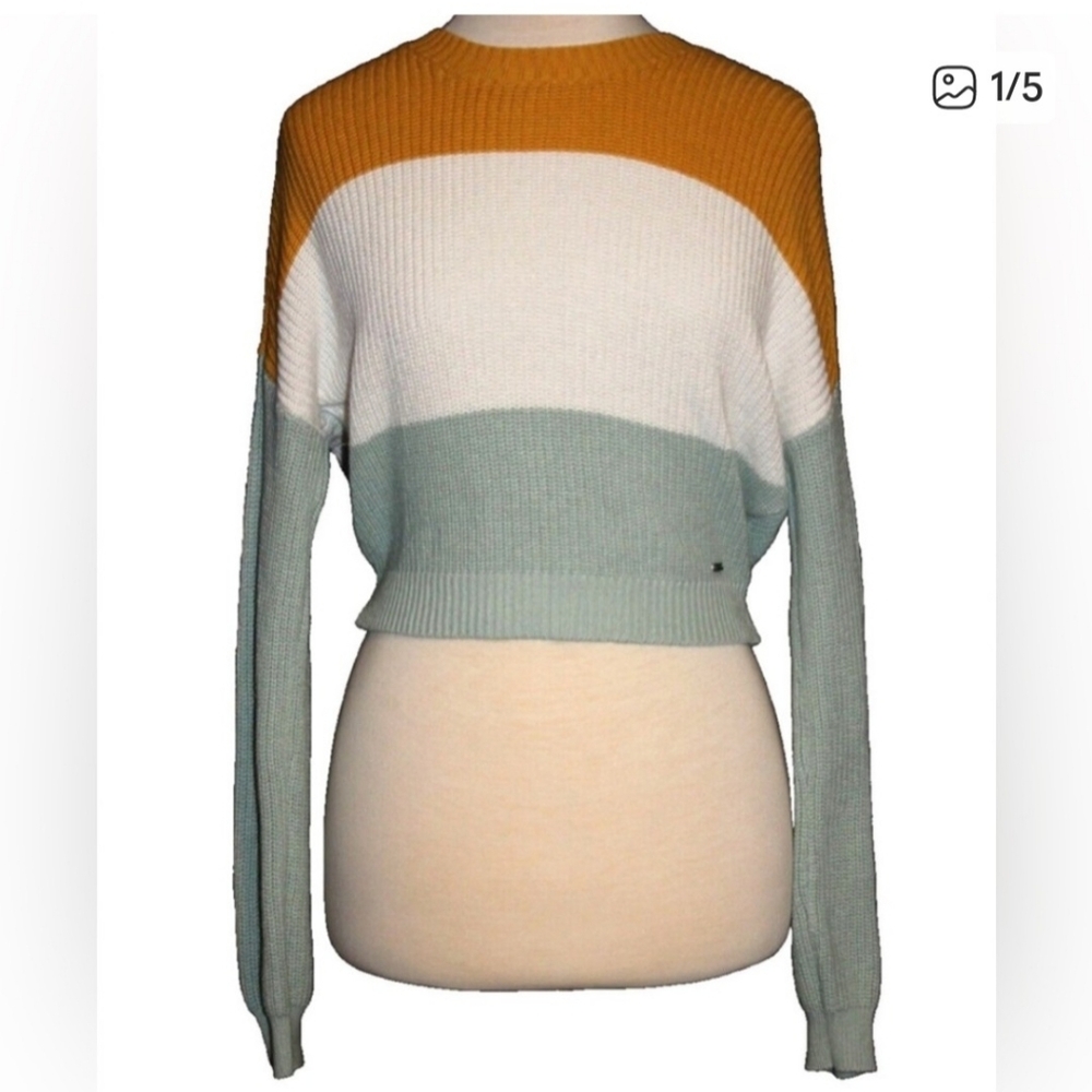 Hollister Cropped Womens' Sweater Size Medium EUC